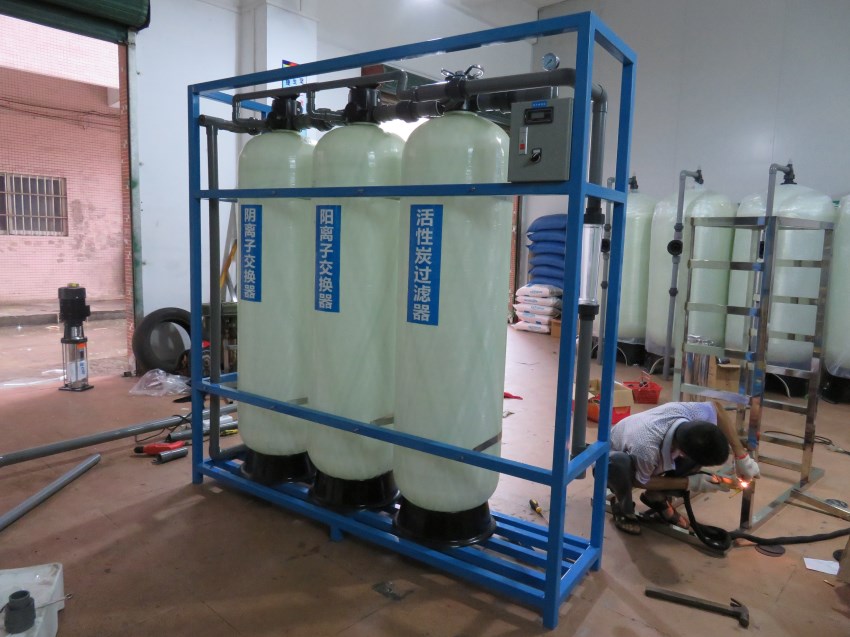 離子交換純水機(jī),工業(yè)離子交換純水設(shè)備,離子交換水處理設(shè)備